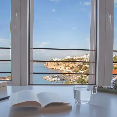 Mavi Avlu - Old Town אנטליה
