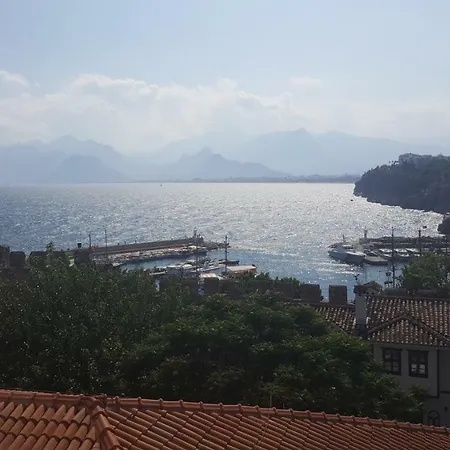Mavi Avlu - Old Town أنطاليا