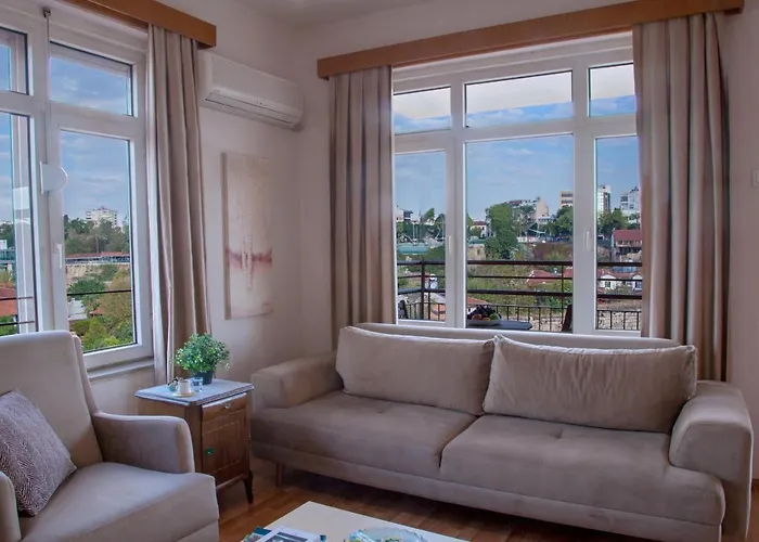 Mavi Avlu - Old Town شقة