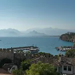 Mavi Avlu - Old Town Antália