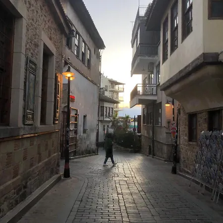 Mavi Avlu - Old Town Apartman *