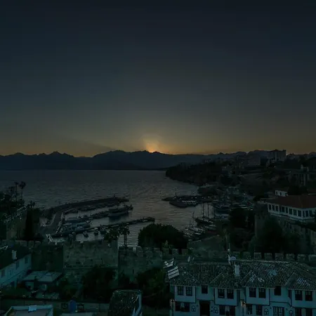 Mavi Avlu - Old Town *