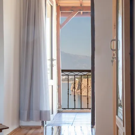 Mavi Avlu - Old Town