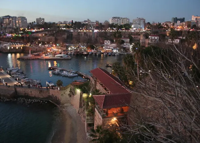 Mavi Avlu - Old Town