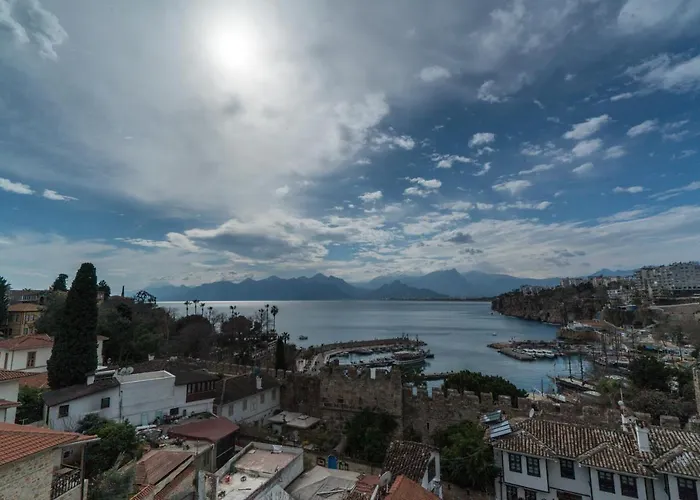 Mavi Avlu - Old Town *