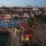 Mavi Avlu - Old Town