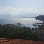 Mavi Avlu - Old Town أنطاليا